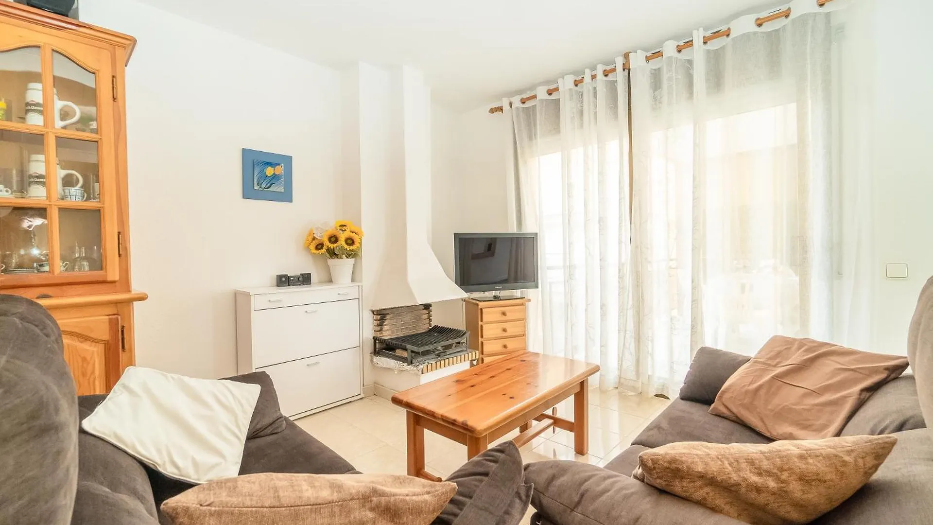 Apartamento Completo Con Piscina Y Amplio Balcon Cunit Spain
