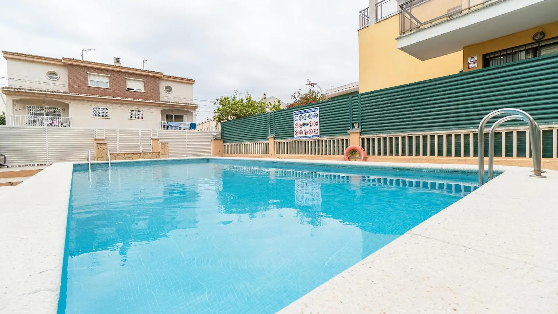 Apartment Apartamento Completo Con Piscina Y Amplio Balcon Cunit